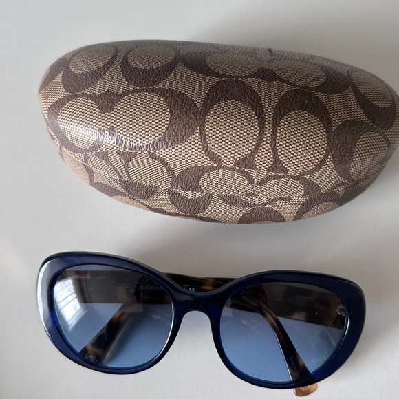 Coach sunglasses - Picture 3 of 4